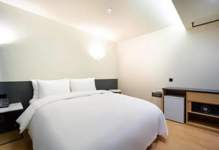 Hotel Tara *