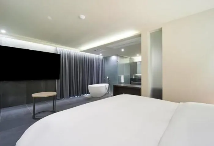 Hotel Tara *