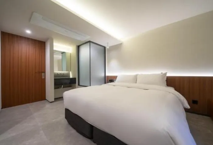 Tara Hotel *